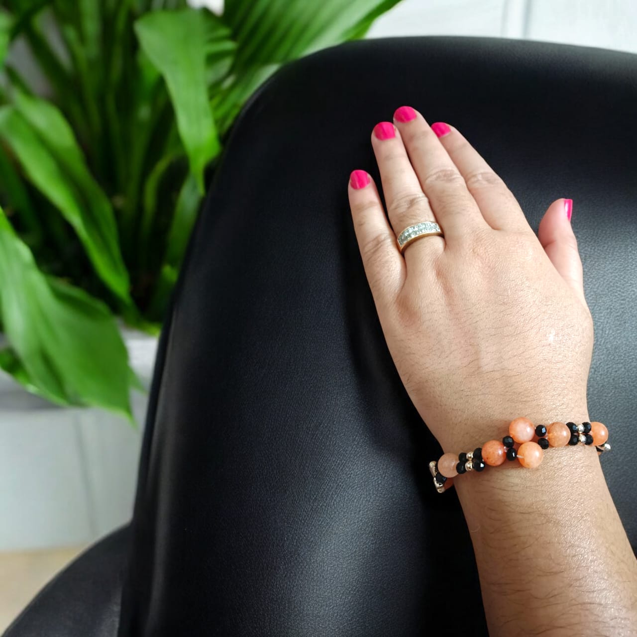 A lab-certified Hessonite (Gomed) bracelet with 8 MM beads and an adjustable lobster clasp, known for spiritual protection and Rahu's influence.
