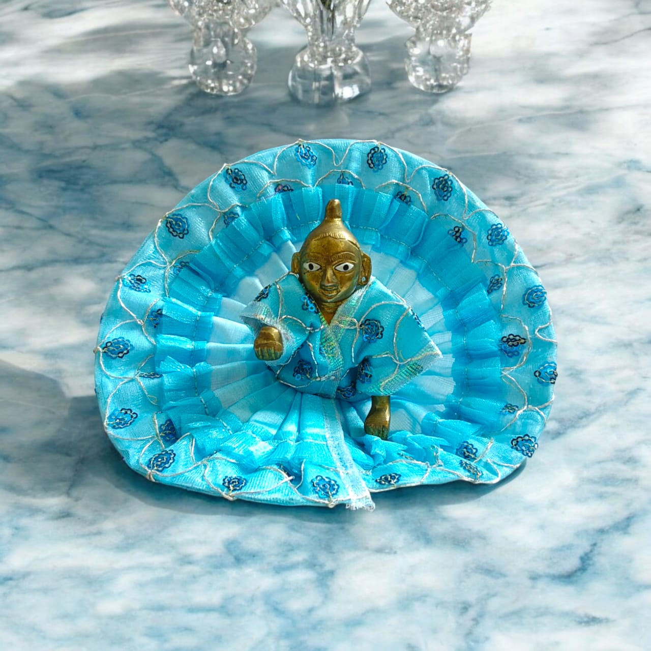 An elegant embroidery dress with floral designs for Size 4 Laddu Gopal Ji, perfect for worship and festive occasions.