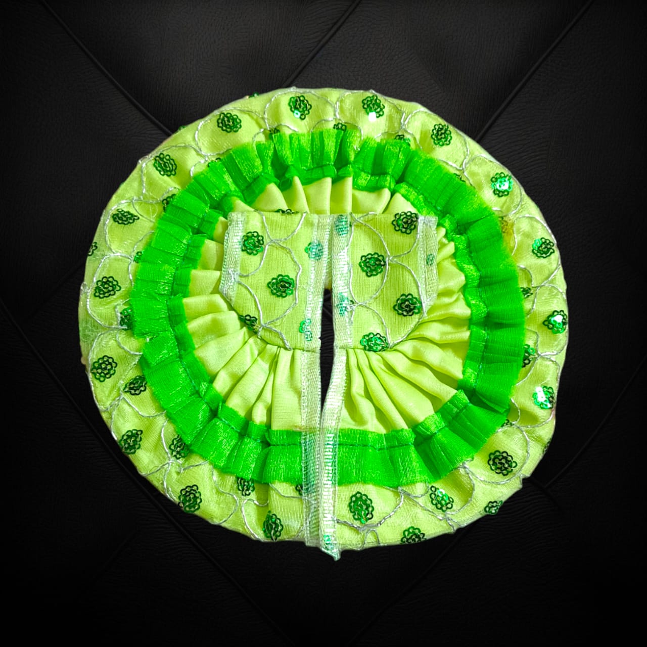 An elegant embroidery dress with floral designs for Size 4 Laddu Gopal Ji, perfect for worship and festive occasions.