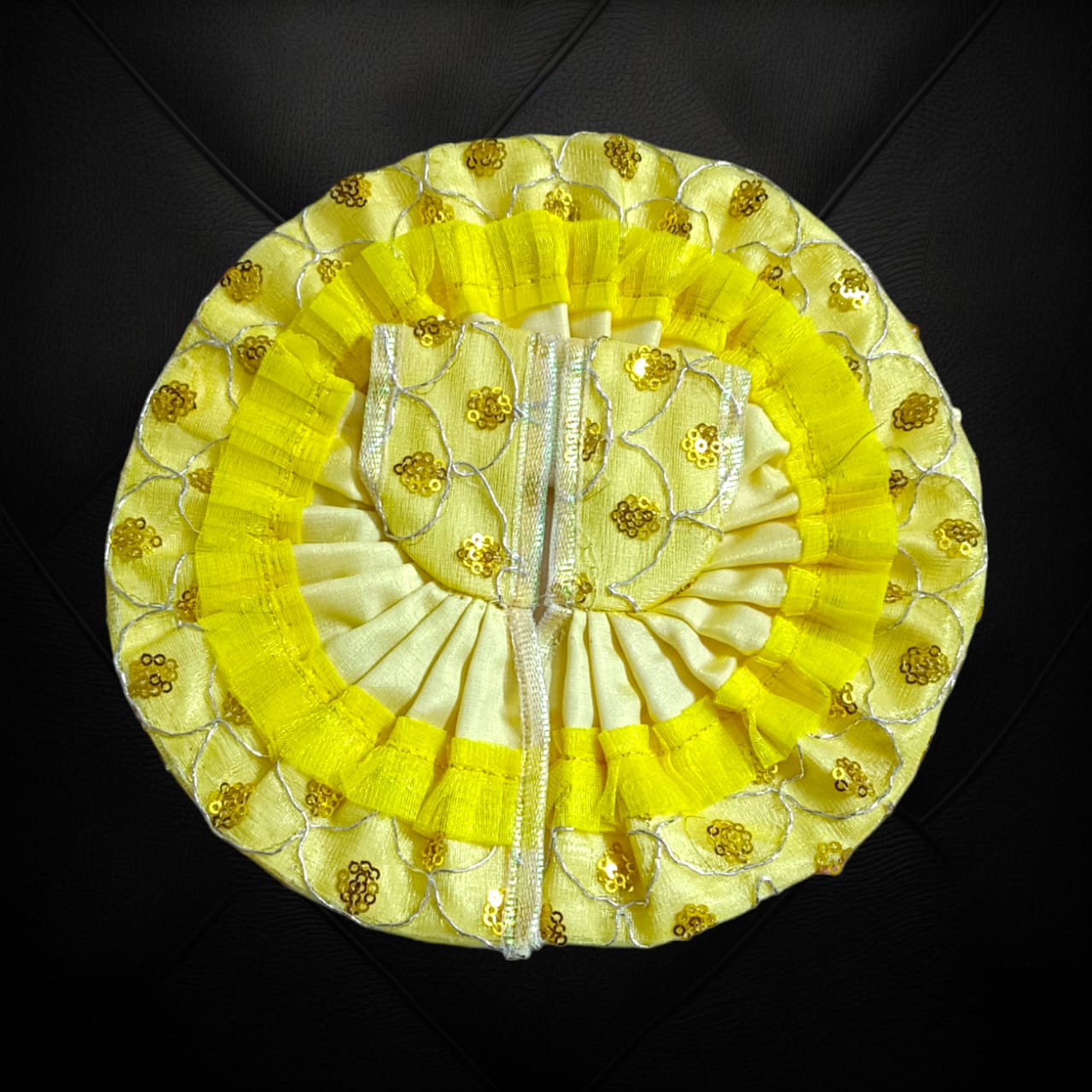 An elegant embroidery dress with floral designs for Size 4 Laddu Gopal Ji, perfect for worship and festive occasions.