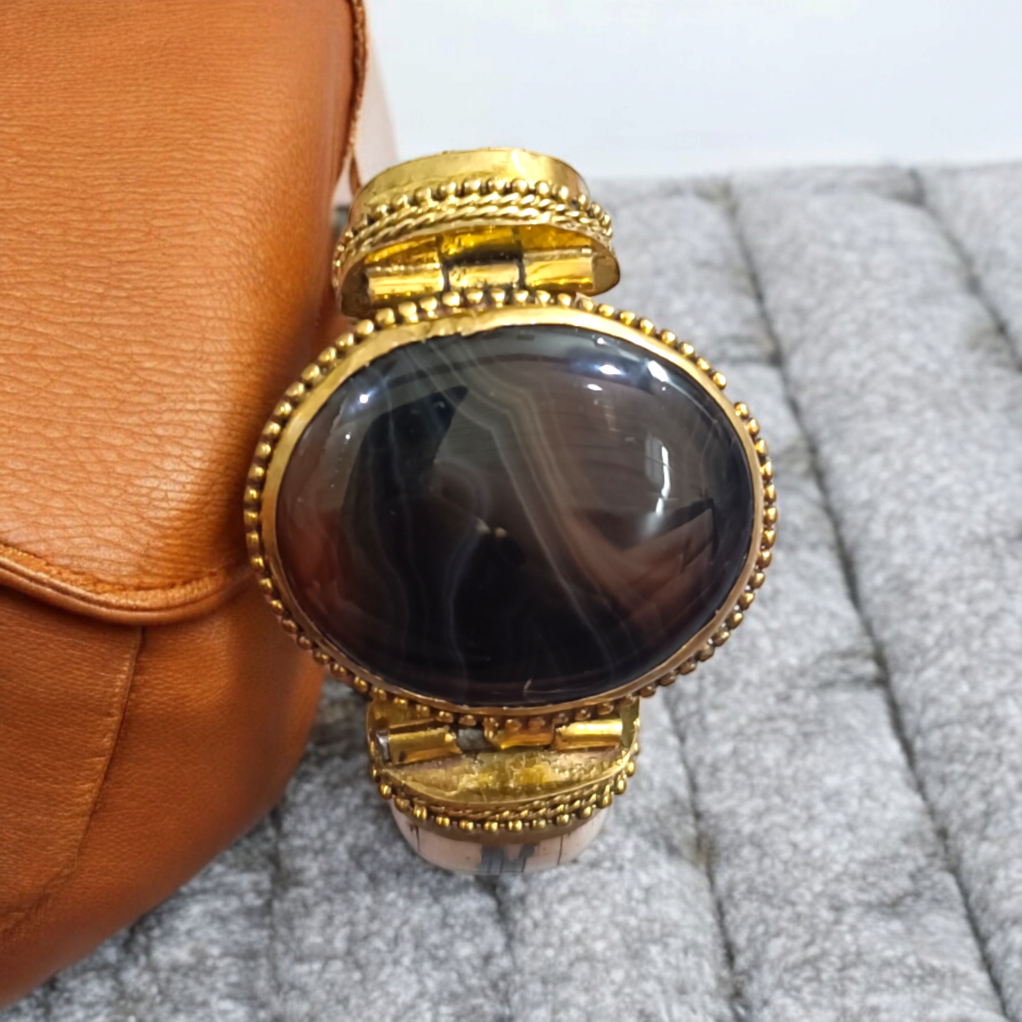 Antique Sulemani Hakik Bracelet with Black Stone and Lab Certification