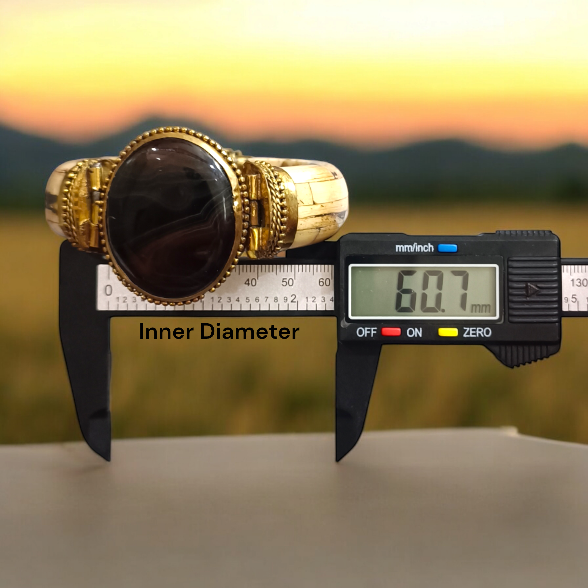 Antique Sulemani Hakik Bracelet with Black Stone and Lab Certification