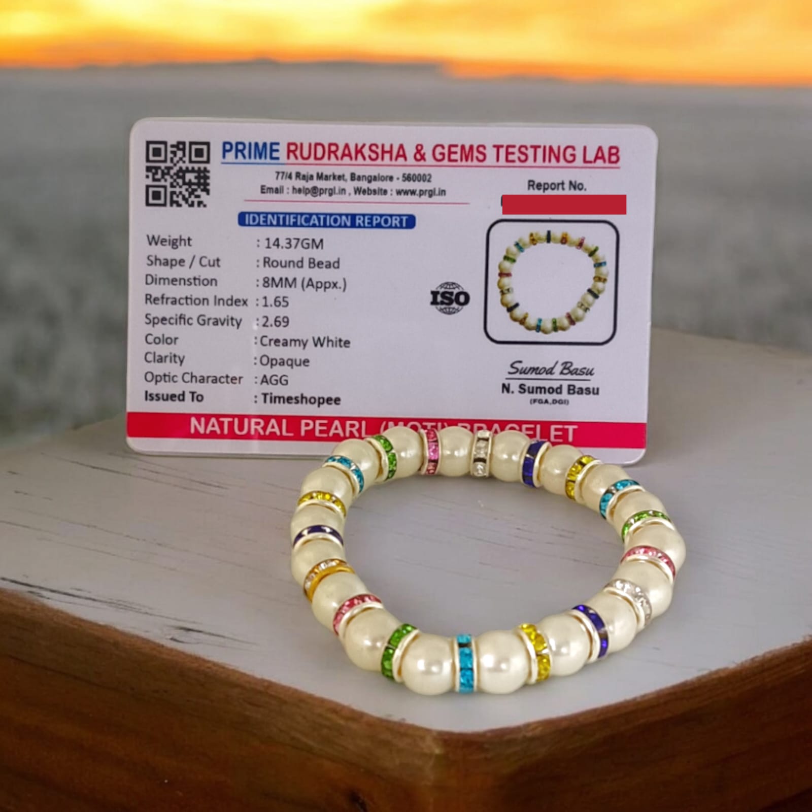 A stunning Original Pearl Bracelet with 8MM lab-certified natural pearls, designed with a stretchable band for comfort and elegance.