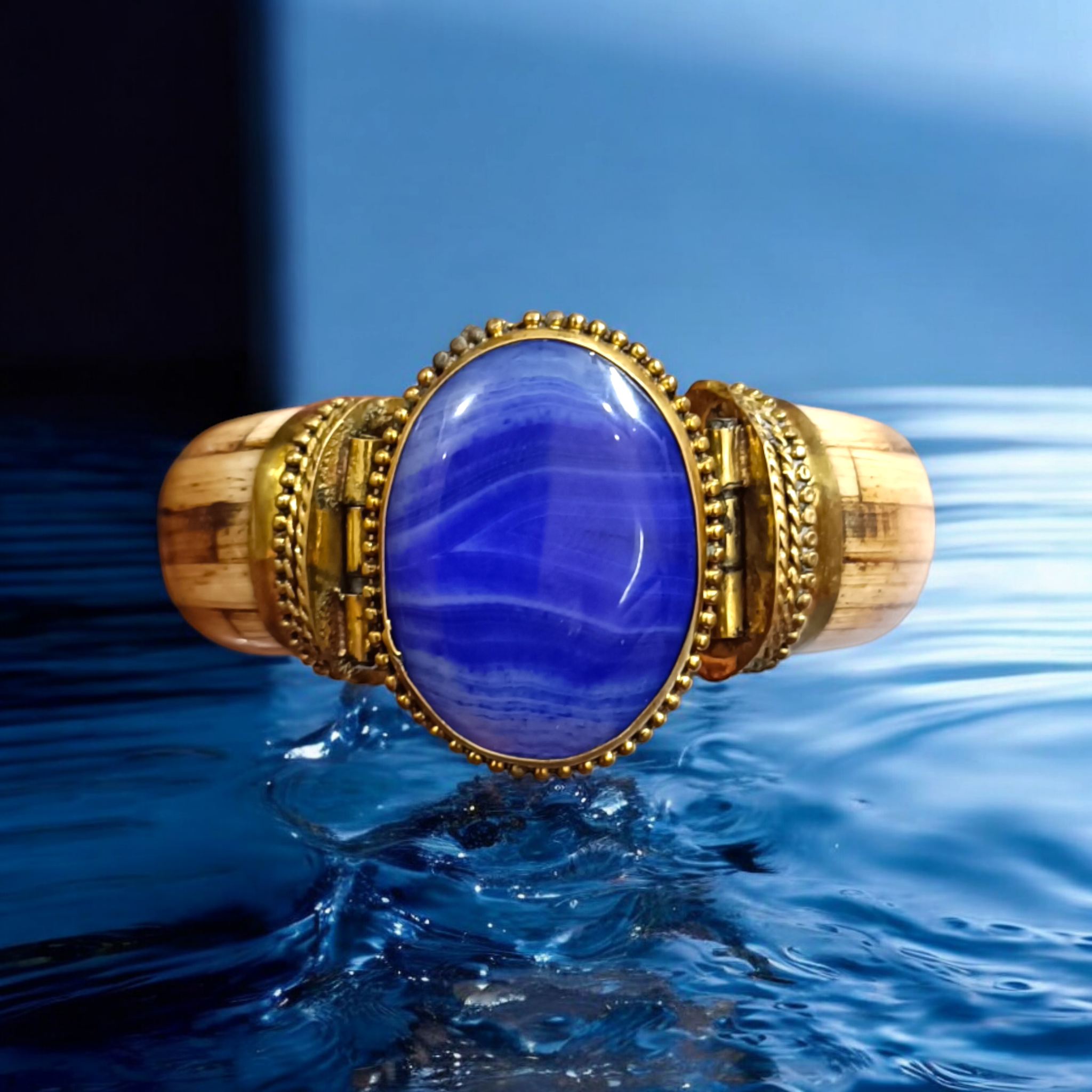 Blue Hakik Bracelet with Antique Design and Lab Certificate