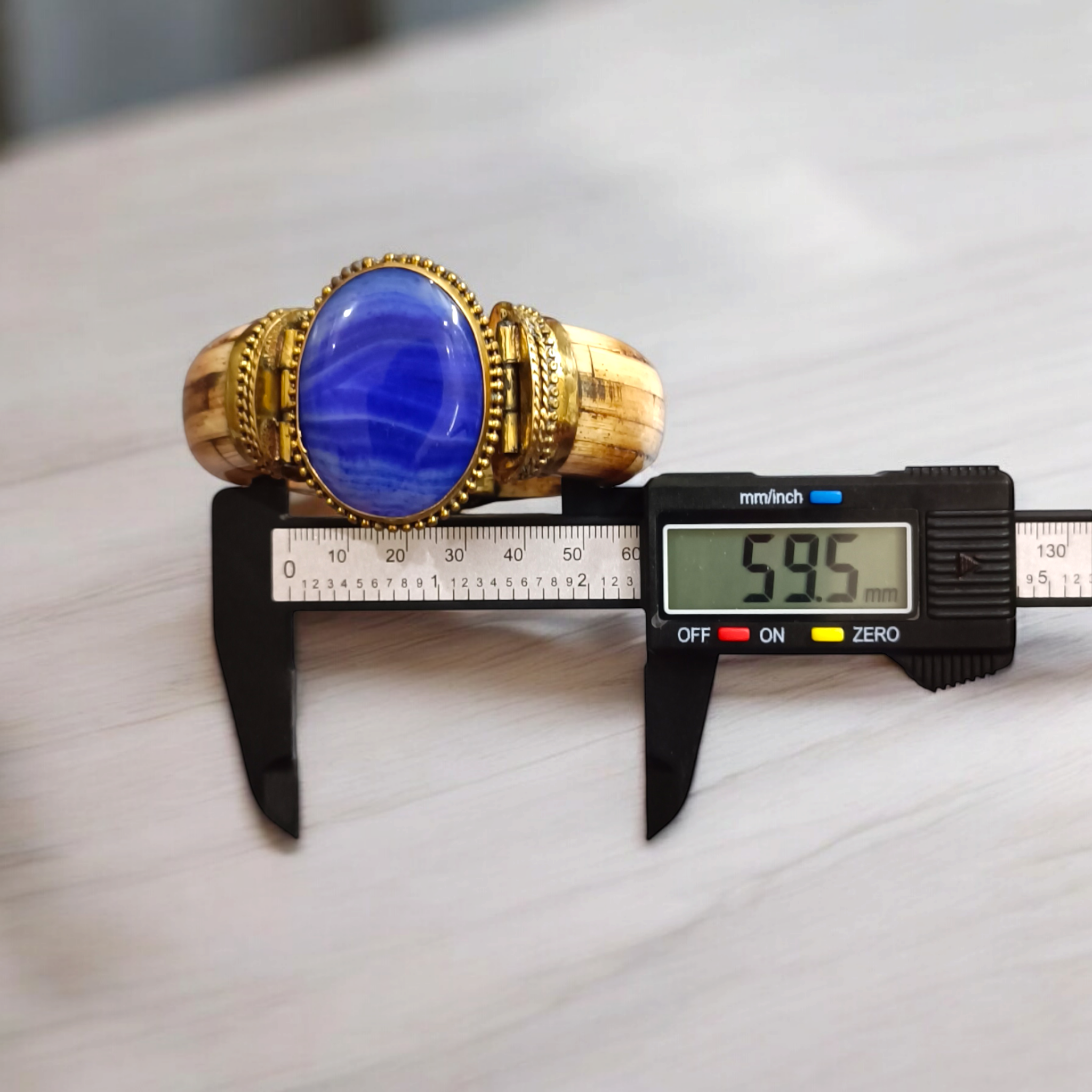 Blue Hakik Bracelet with Antique Design and Lab Certificate