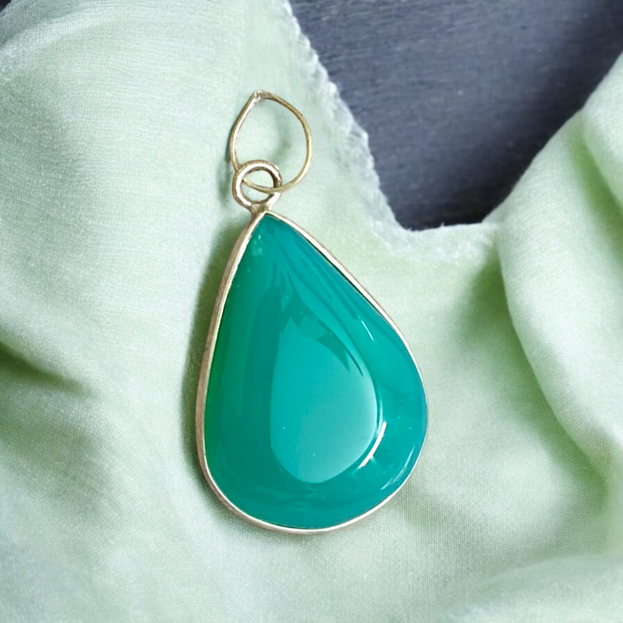 Green Agate Pendant with Thread Hara Hakik Locket Lab Certified | Timeshopee