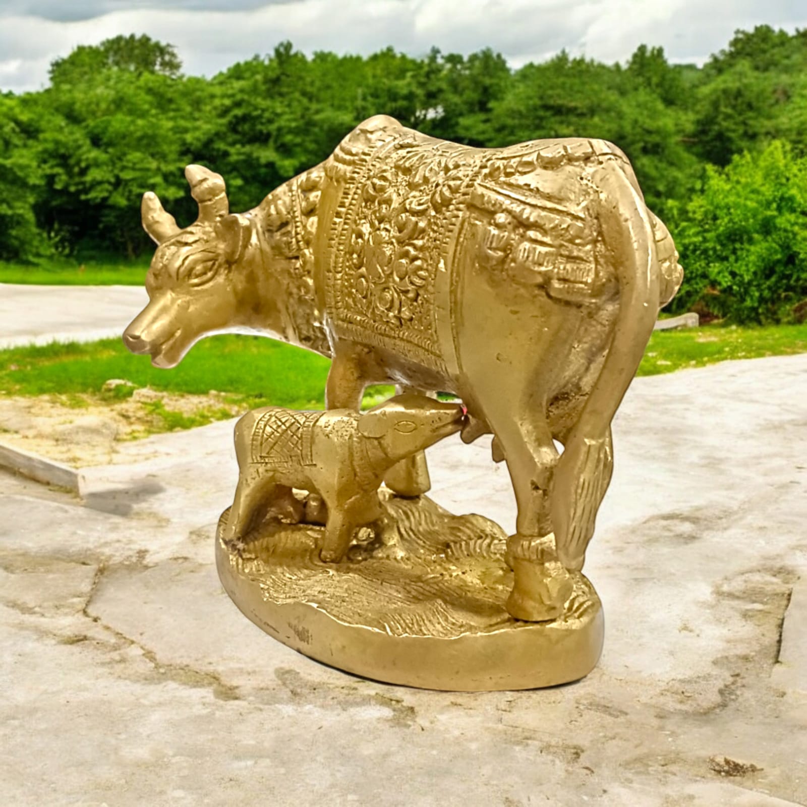 Kamdhenu Cow With Her Child Brass Murti for worship, 9 cm tall, 12 cm wide, 836 grams, from Timeshopee