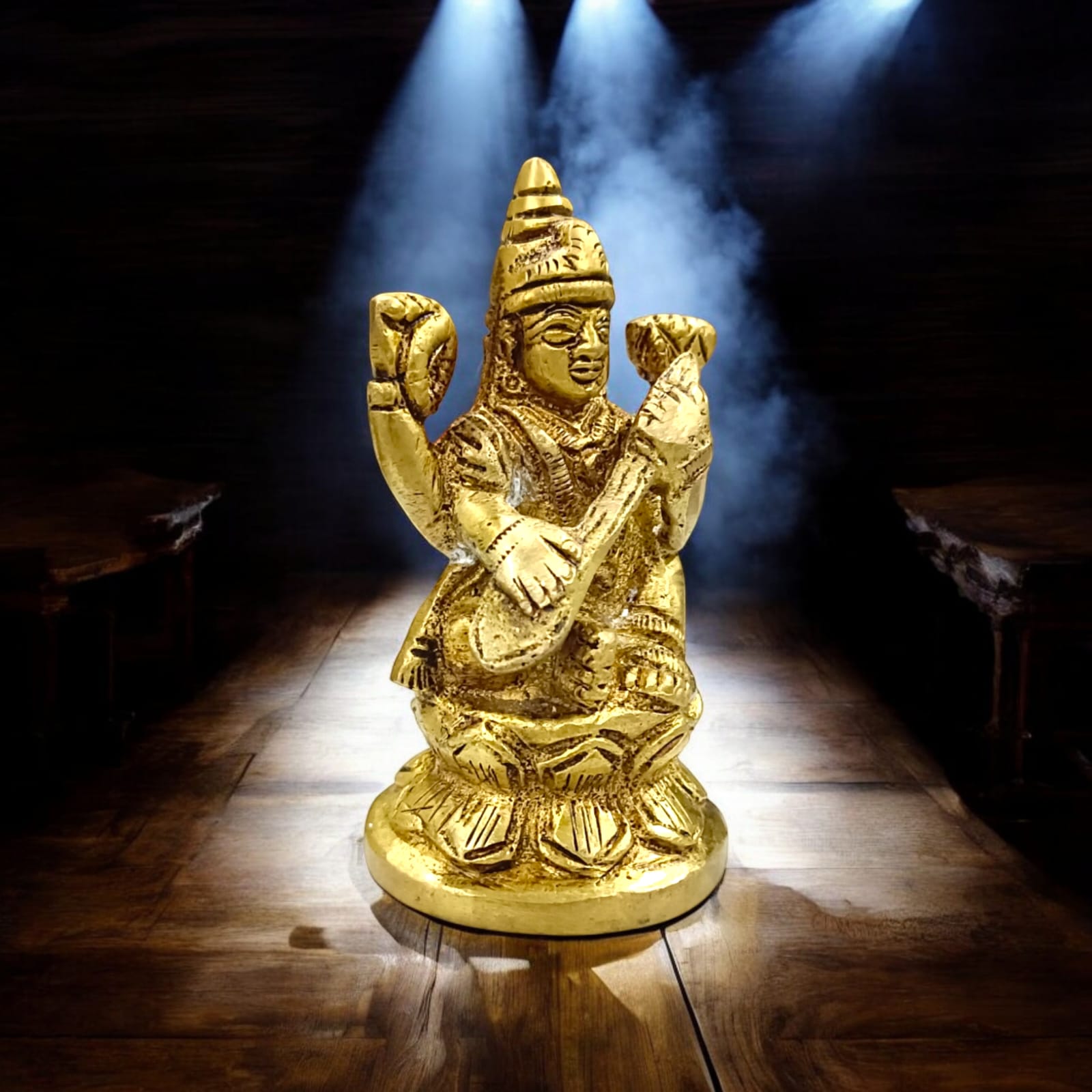 Maa Saraswati Idol in Brass, Goddess Saraswati, 8 cm length, 5 cm width, 270 grams, intricate design.