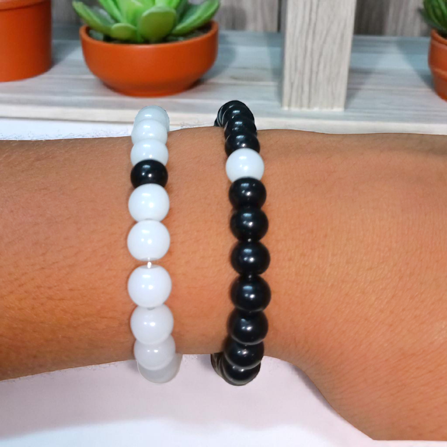 Natural Black & White Agate Couple Bracelet – 8MM Lab Certified Beads for Emotional Balance & Protection | Timeshopee
