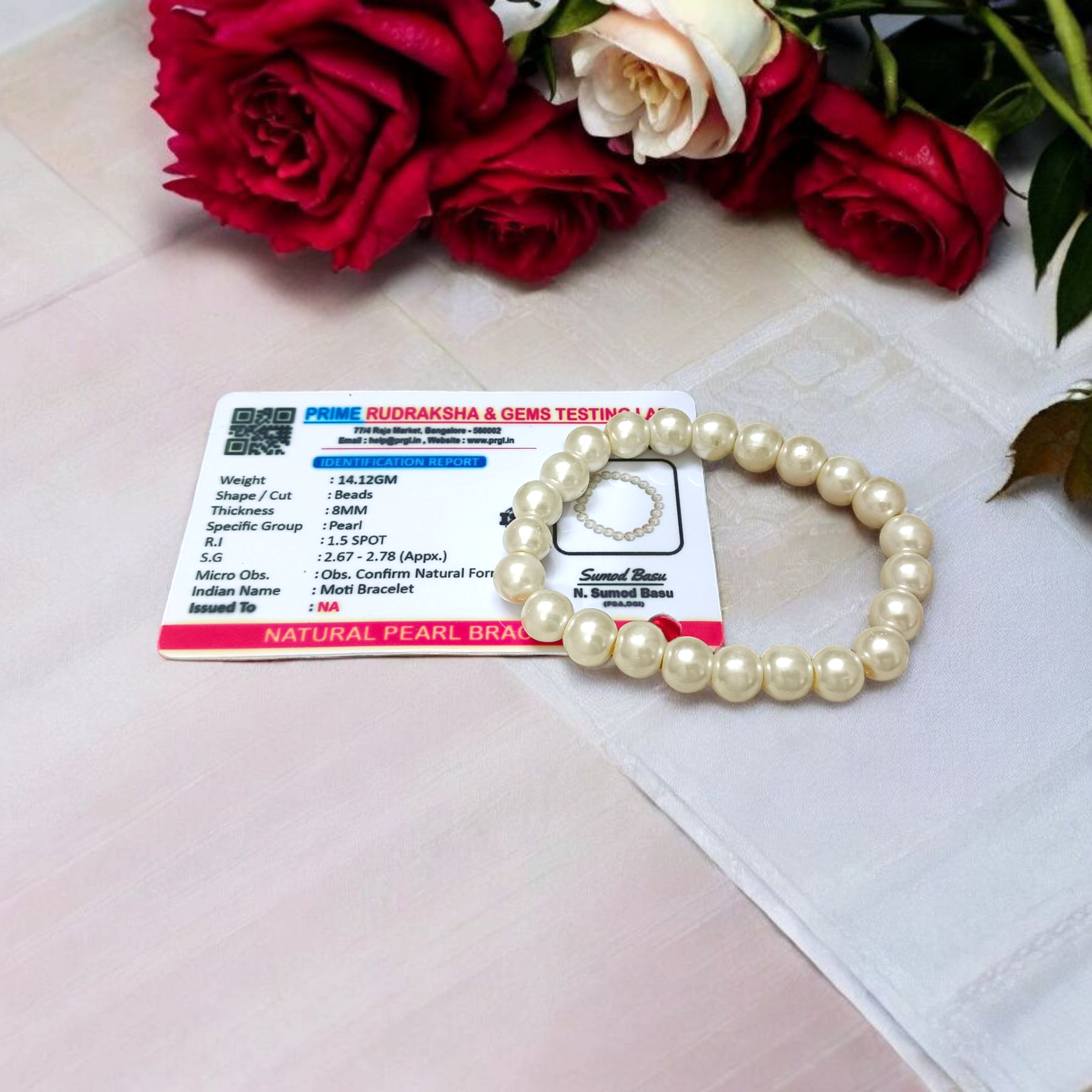Natural Pearl Bracelet with 8mm round white pearls, stretchable design, perfect for men and women, displayed on a clean background
