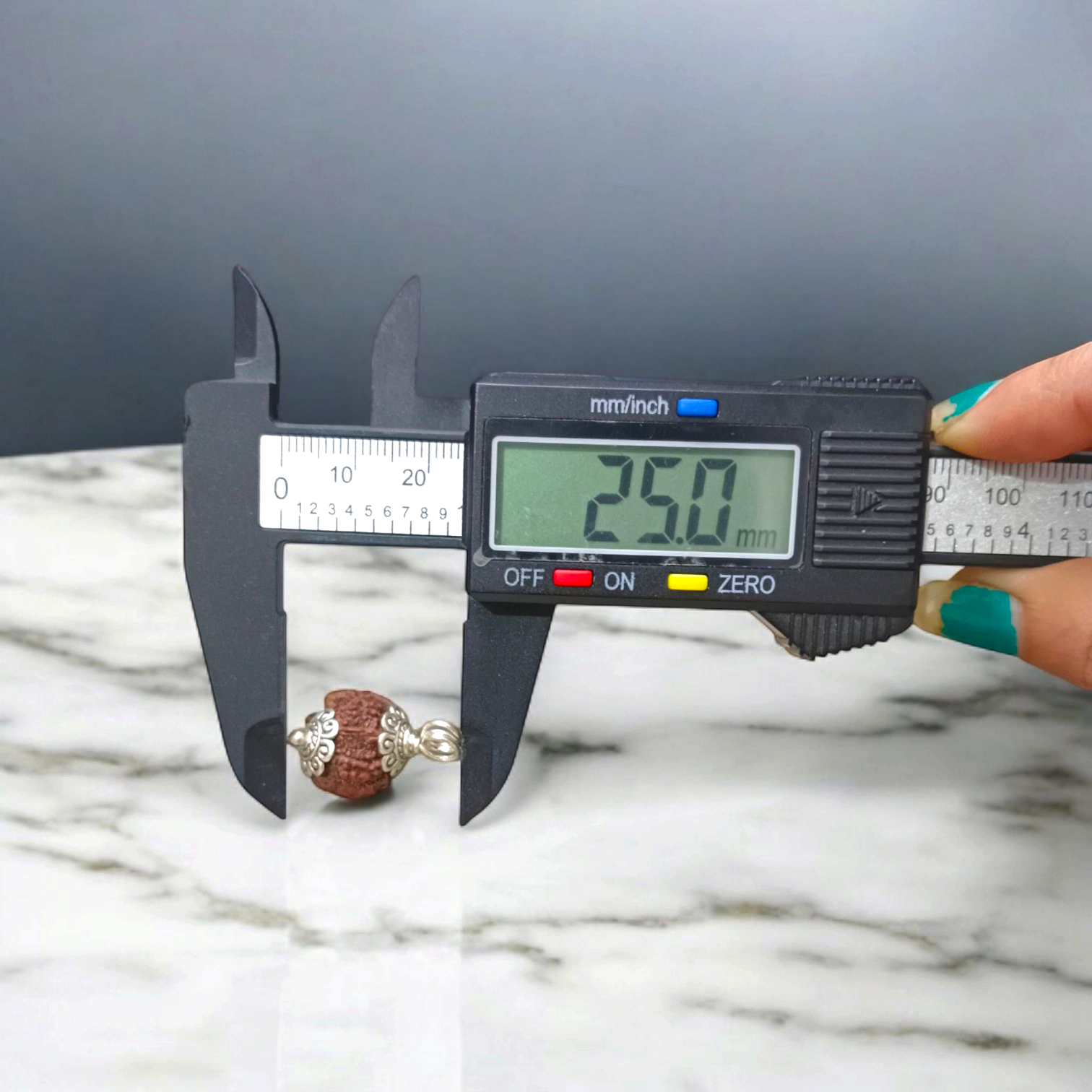 Natural Rudraksha Ganesh Pendant with Silver Coating – Spiritual Locket Featuring Lord Ganesha Symbol for Peace and Protection