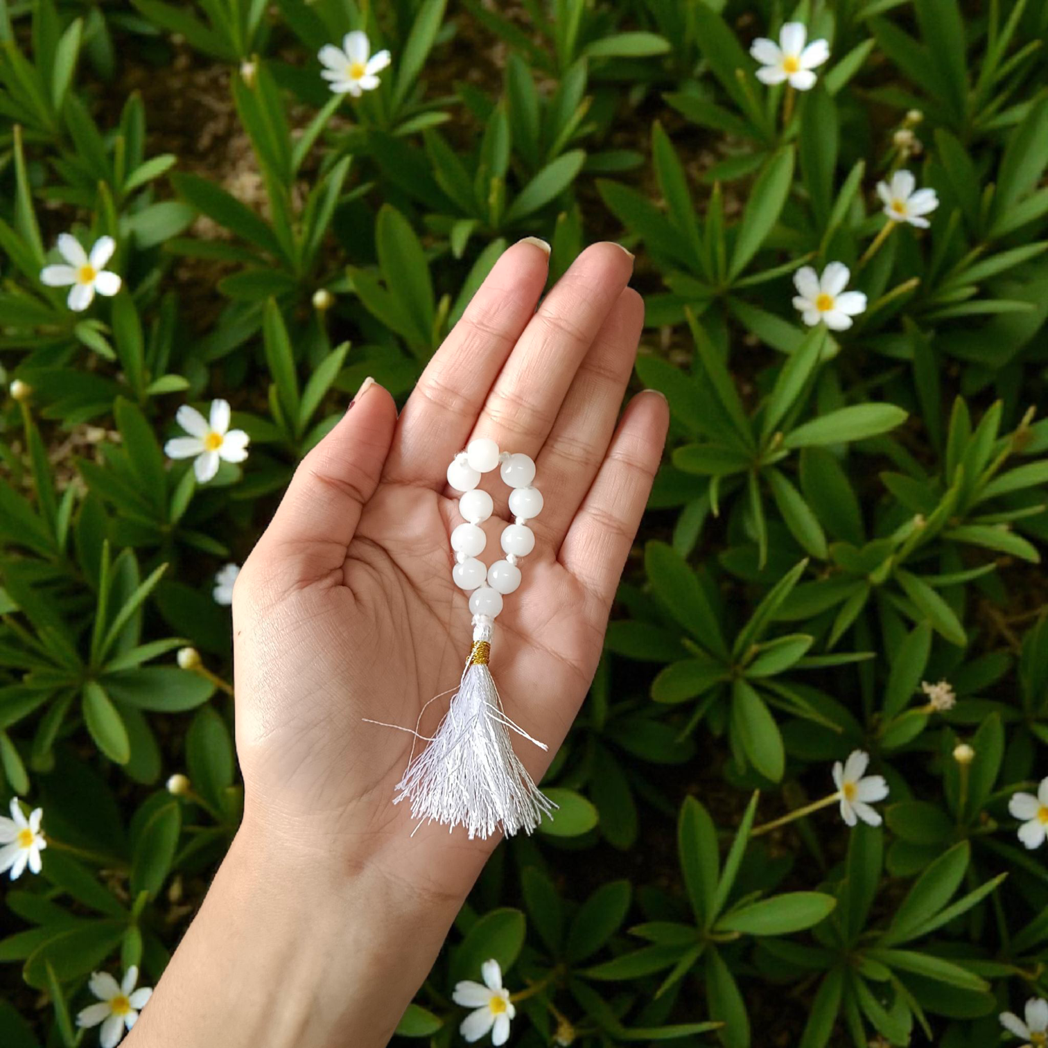 Natural White Agate (Safed Hakik) Finger Mala with 9+1 polished white beads, 8mm size, used for meditation, chanting, and healing by men and women