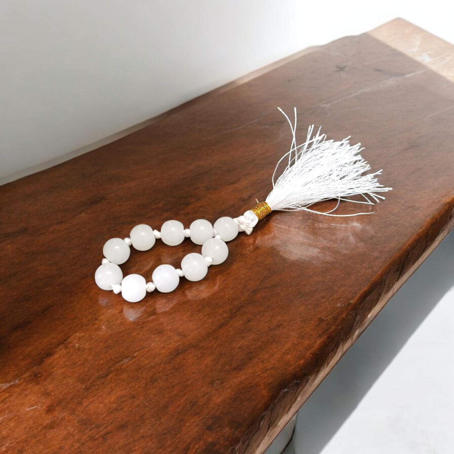 Natural White Agate (Safed Hakik) Finger Mala with 9+1 polished white beads, 8mm size, used for meditation, chanting, and healing by men and women