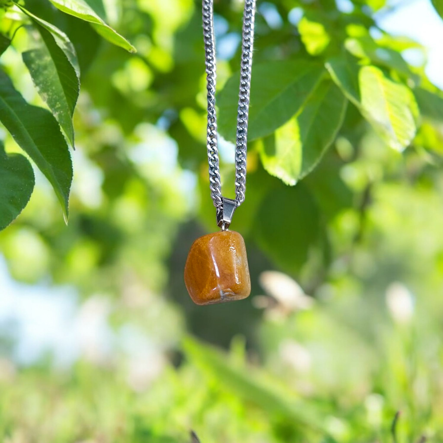 Original Yellow Aventurine Stone Pendant with lab certification – spiritual pendant ideal for men and women, shown with close-up of natural polished stone in hook pendant form