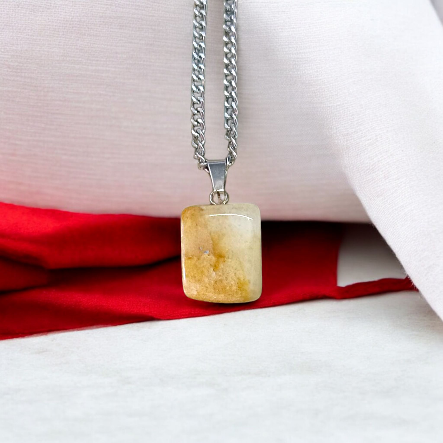 Original Yellow Aventurine Stone Pendant with lab certification – spiritual pendant ideal for men and women, shown with close-up of natural polished stone in hook pendant form