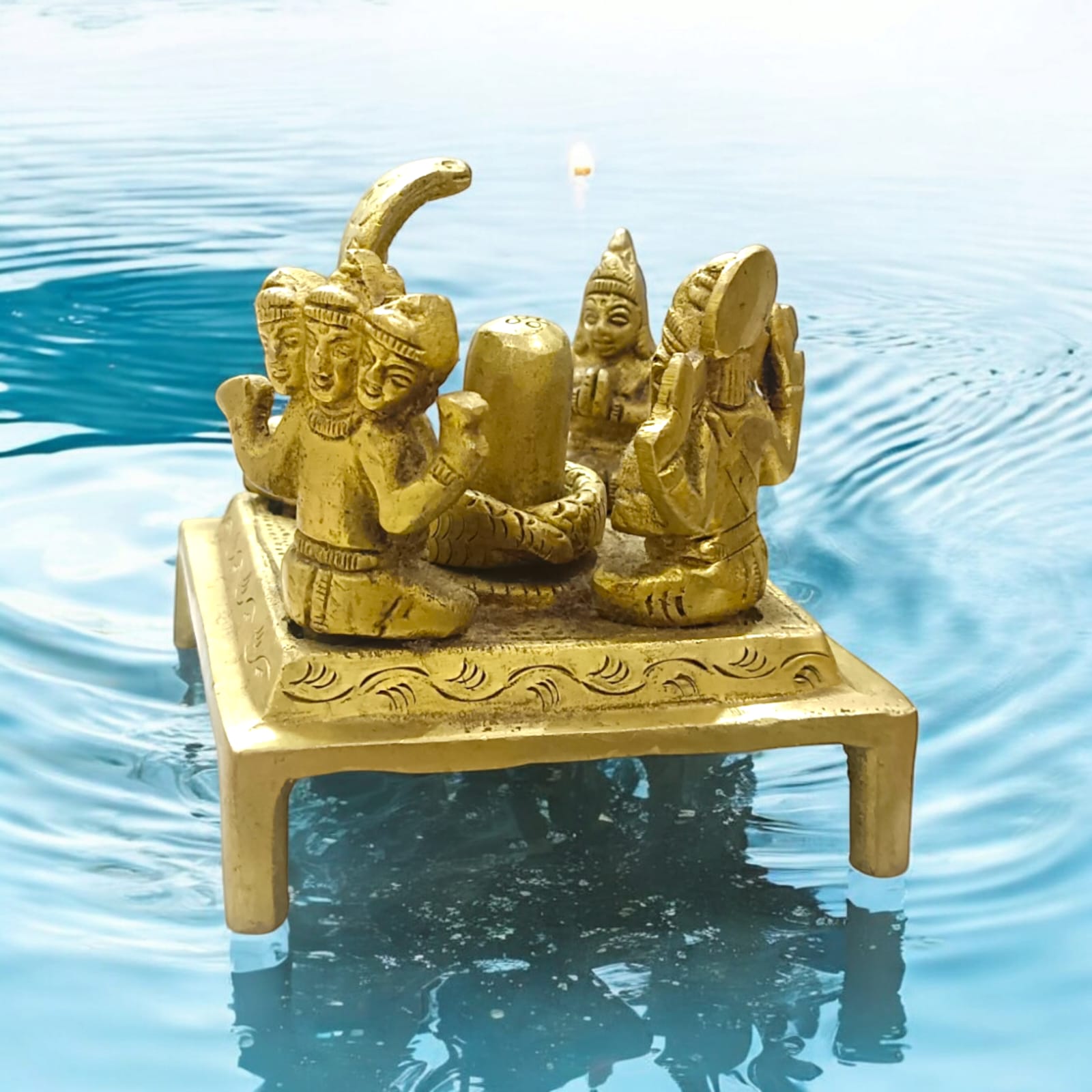 Shiv Pariwar with Shivling in brass, featuring Lord Shiva, Parvati, and their children, 8 cm x 9 cm, 714 gm.