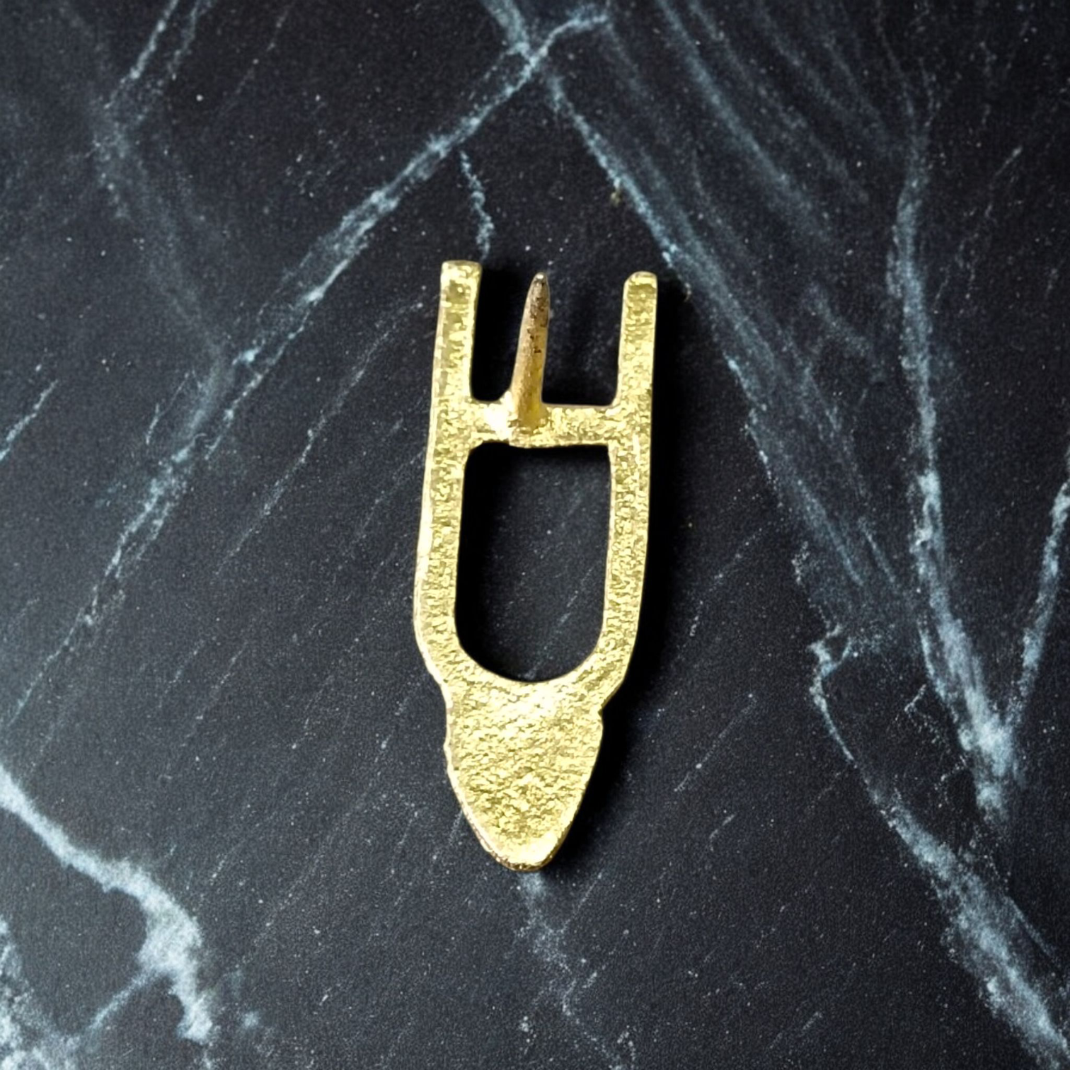 U-shaped Vishnu Tilak Brass Stamp for forehead application – Traditional Vaishnav tilak tool