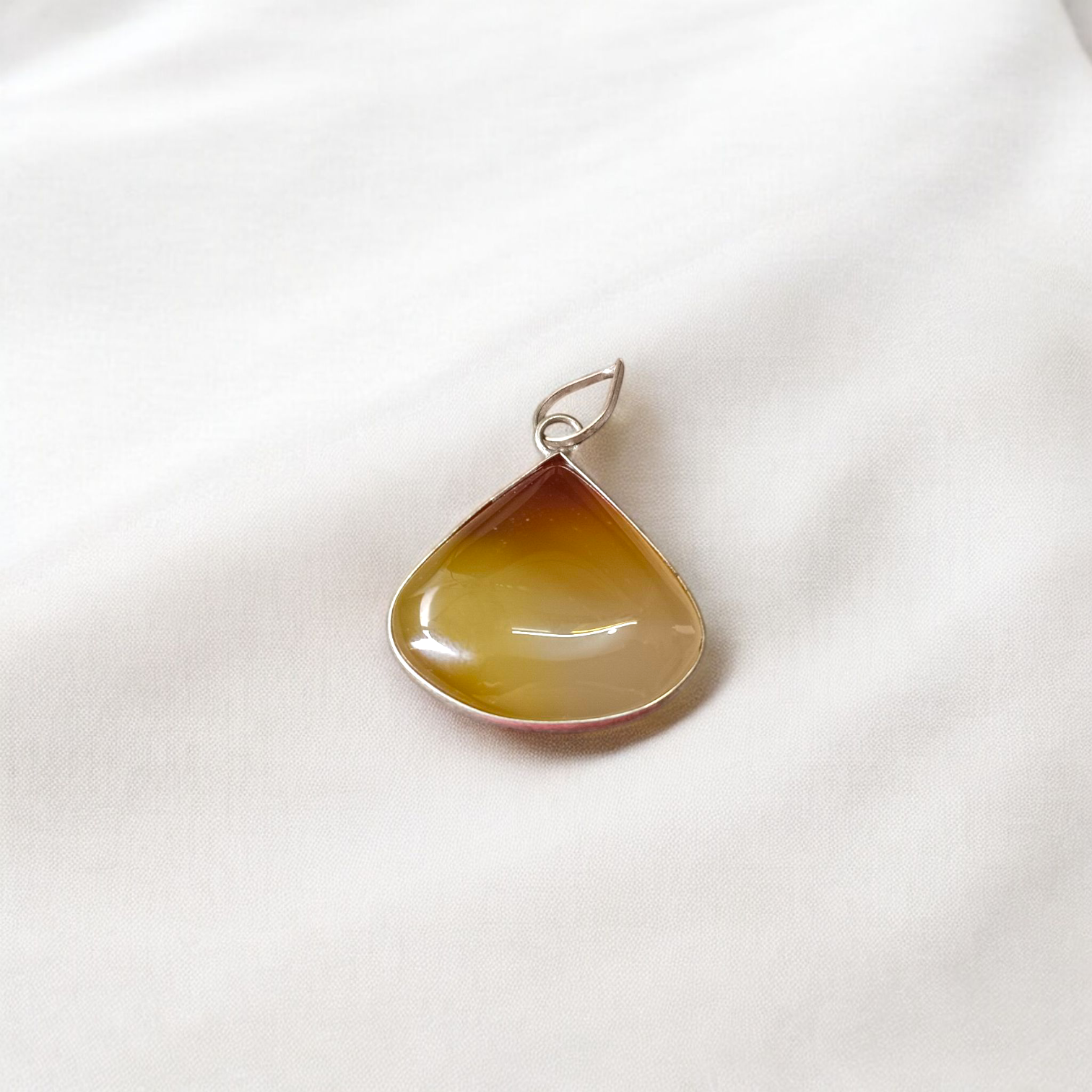 Yellow Agate Pendant | Peela Hakik Locket | Lab Certified | Timeshopee