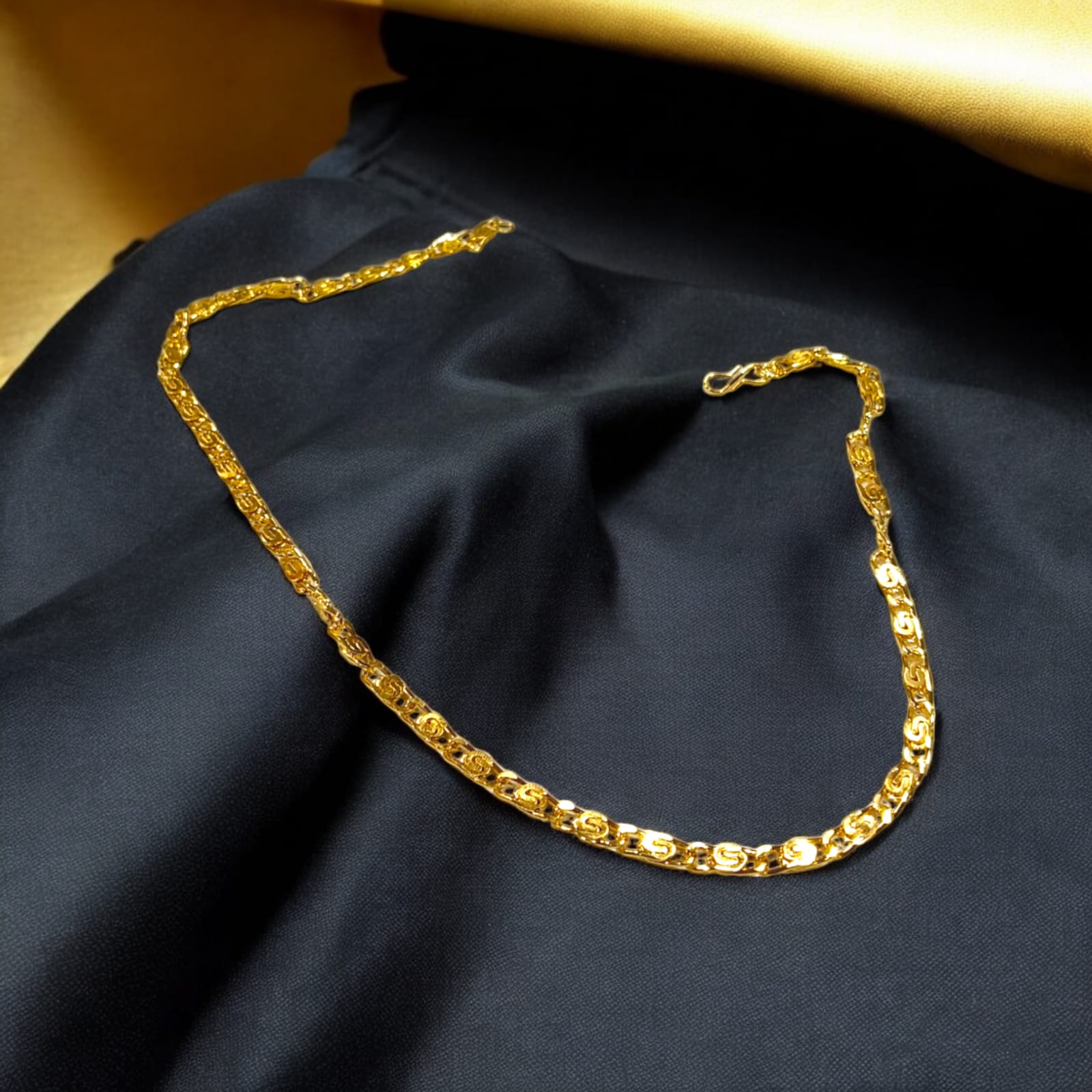 A 20-inch 1-gram gold plated chain featuring a vintage Nawabi design for both boys and girls.