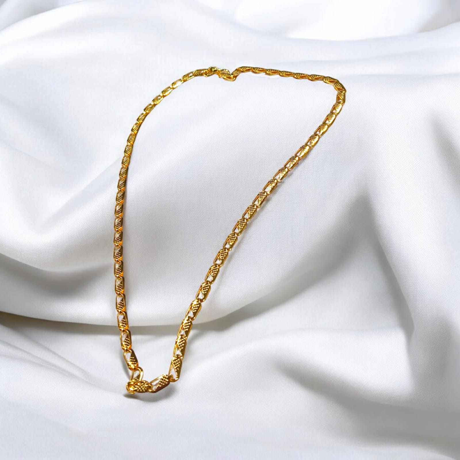 A 21-inch 1-gram gold plated chain featuring a vintage Nawabi design, suitable for both boys and girls.