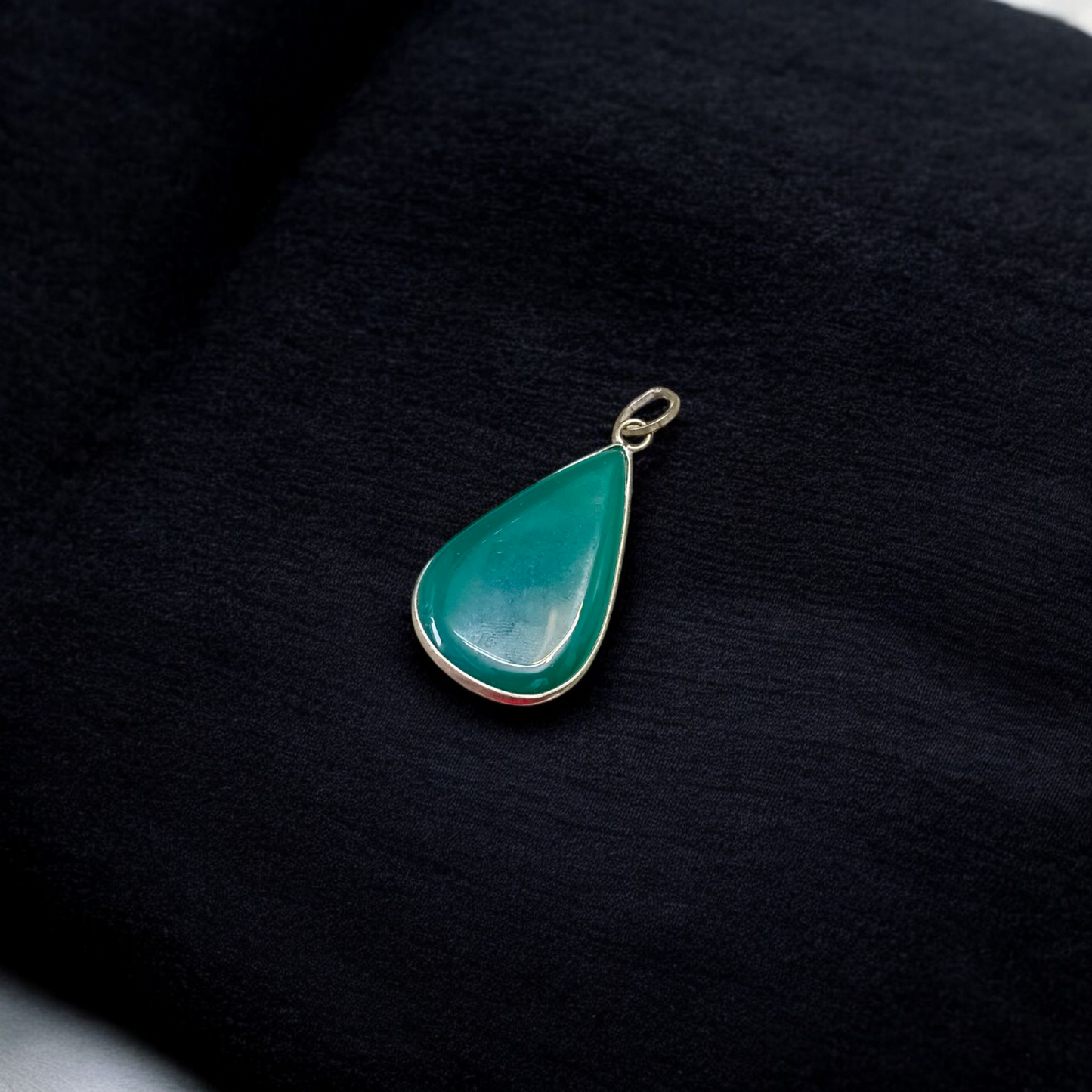 Green Agate Pendant with Thread Hara Hakik Locket Lab Certified | Timeshopee