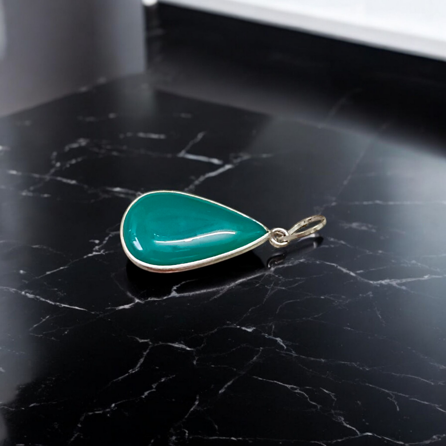Green Agate Pendant with Thread Hara Hakik Locket Lab Certified | Timeshopee