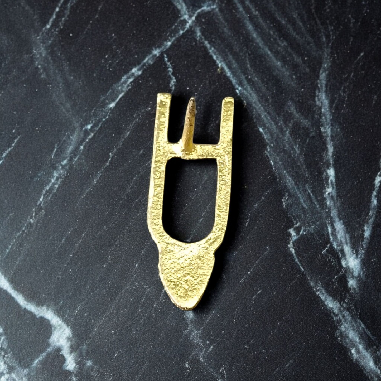 U-shaped Vishnu Tilak Brass Stamp for forehead application – Traditional Vaishnav tilak tool